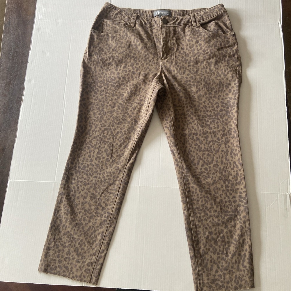 Democracy Woman's Brown Leopard Print SZ 14W